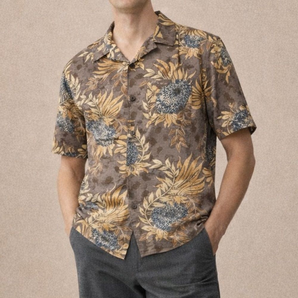 Margaritaville it’s 5 o’clock somewhere Hawaiian shirt pineapple print silk  Lg